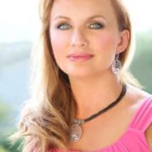 Meet your Posher, Hana